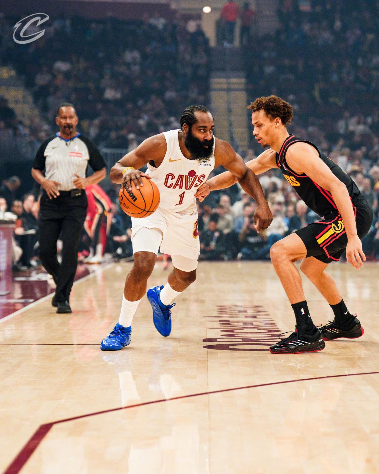 世界杯小组赛时间-哈登21+5+4记3分，骑士险胜老鹰！米切尔31+7创纪录，莫布里22+19